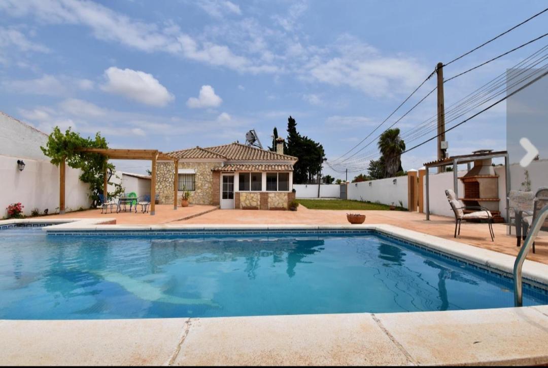 Chalet Villa Caulina Chiclana de la Frontera Dış mekan fotoğraf